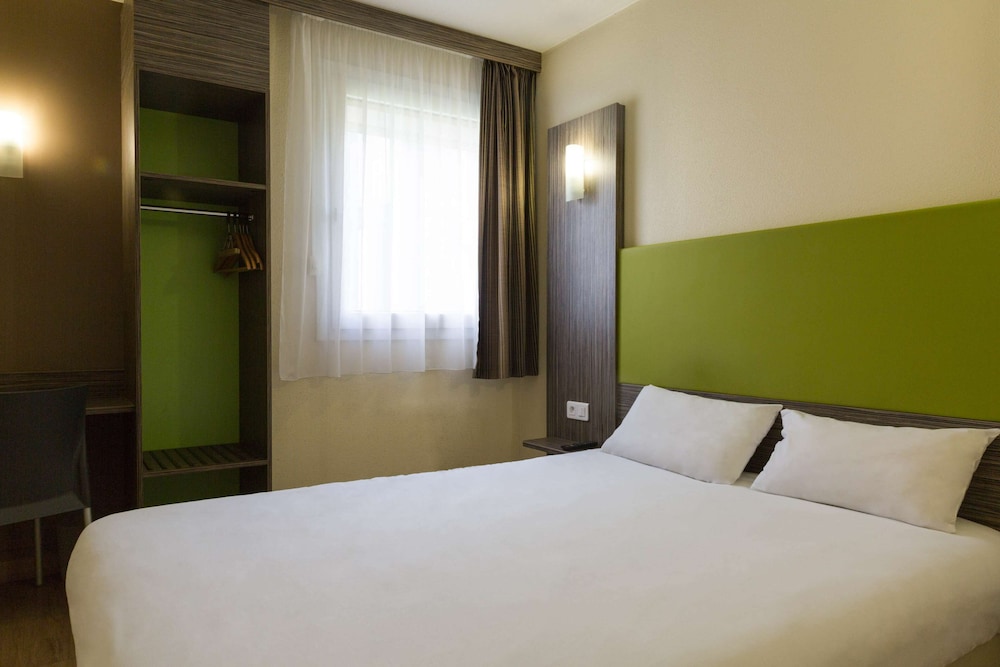 Room, 1 Double Bed (Pop) - Photo 9