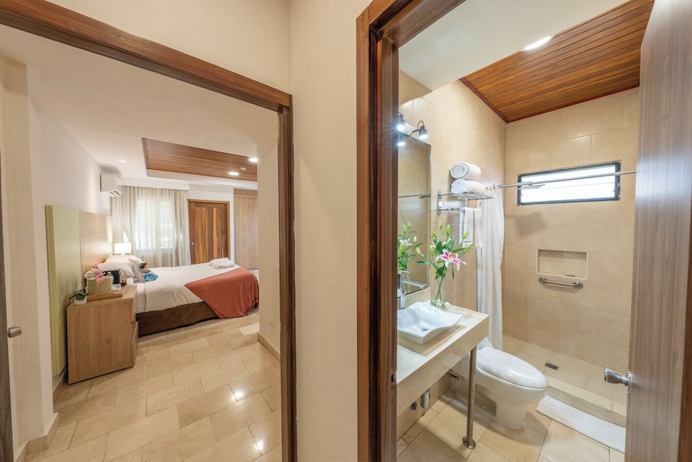 2 Double Bed, Junior Suite, Balcony - Photo 3
