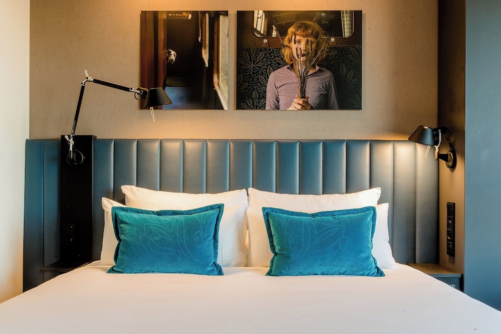 Superior Room (with a queen or king size bed) photo 2