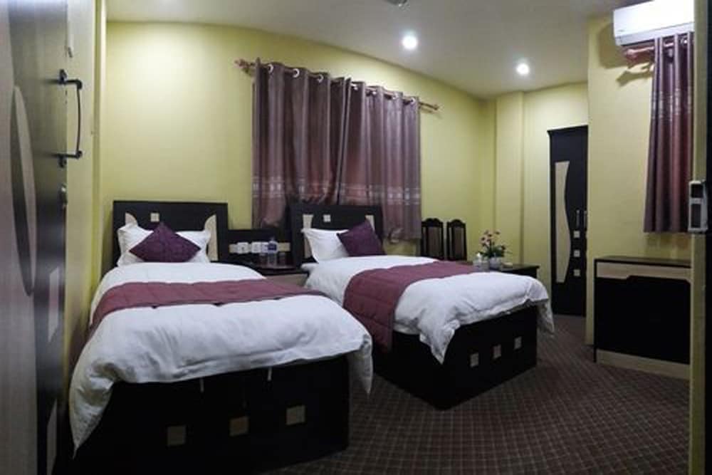 Deluxe Twin Room, 2 Twin Beds, City View photo 3