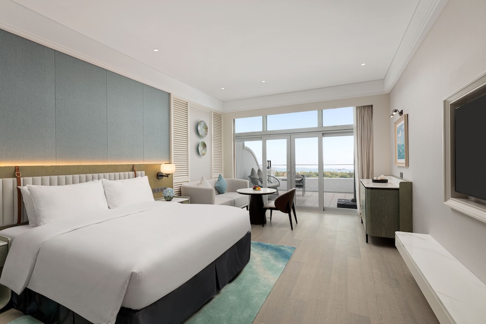 Deluxe King Room - Photo 1