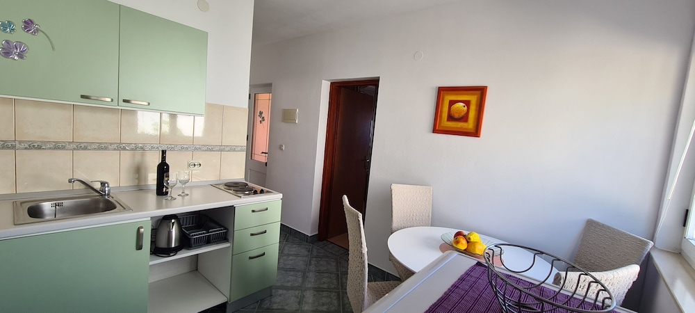 Apartment (A2) photo 2