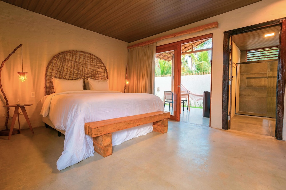 Deluxe Chalet, 1 King Bed, Private Pool photo 2