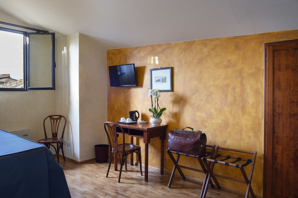 Superior Quadruple Room photo 3