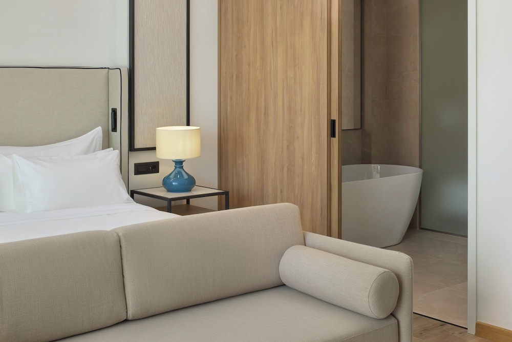 Deluxe Room, Connecting Rooms