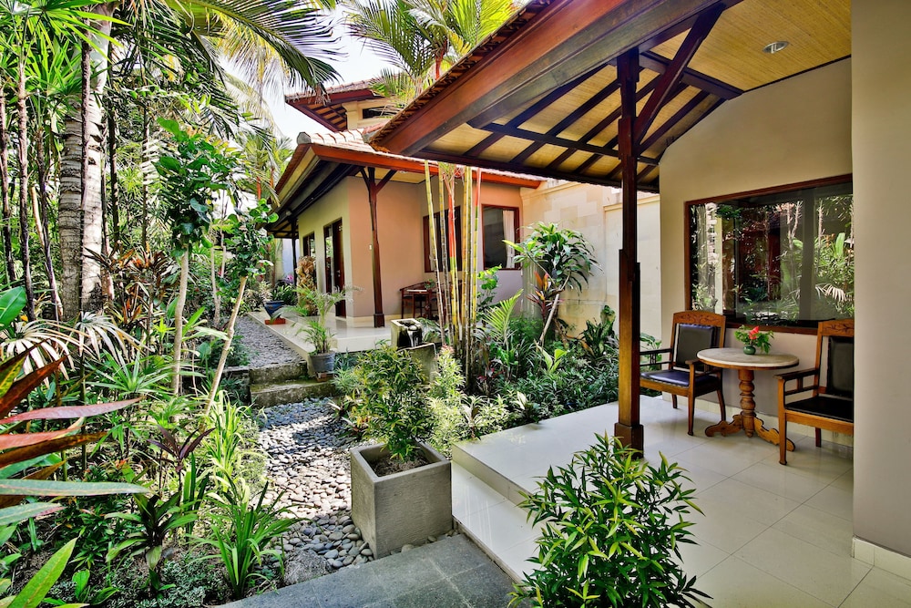 Deluxe Room with Garden View - Photo 10