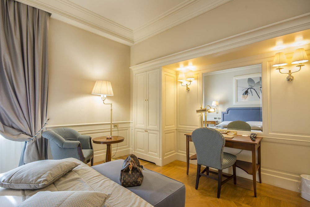 Deluxe Double Room - Photo 5