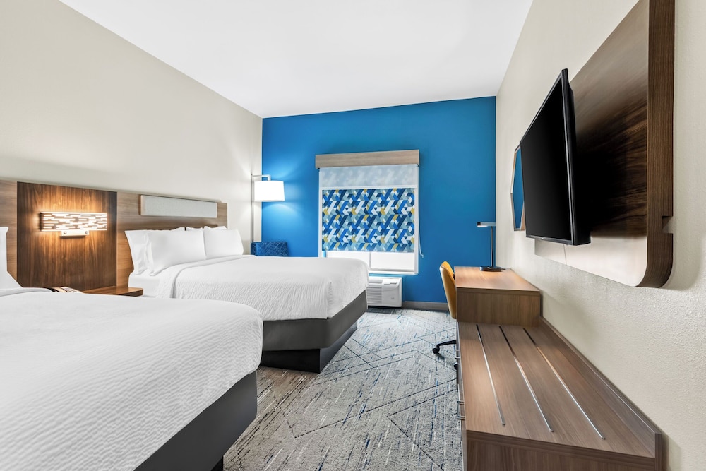 Standard Room, 2 Queen Beds - Photo 3