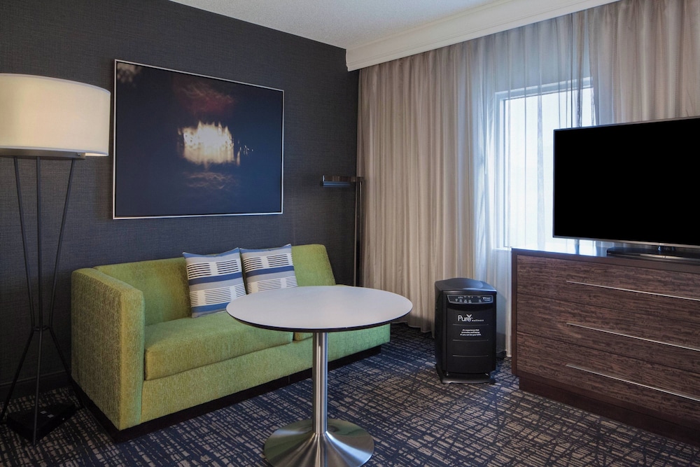 Suite, 1 Bedroom photo 3