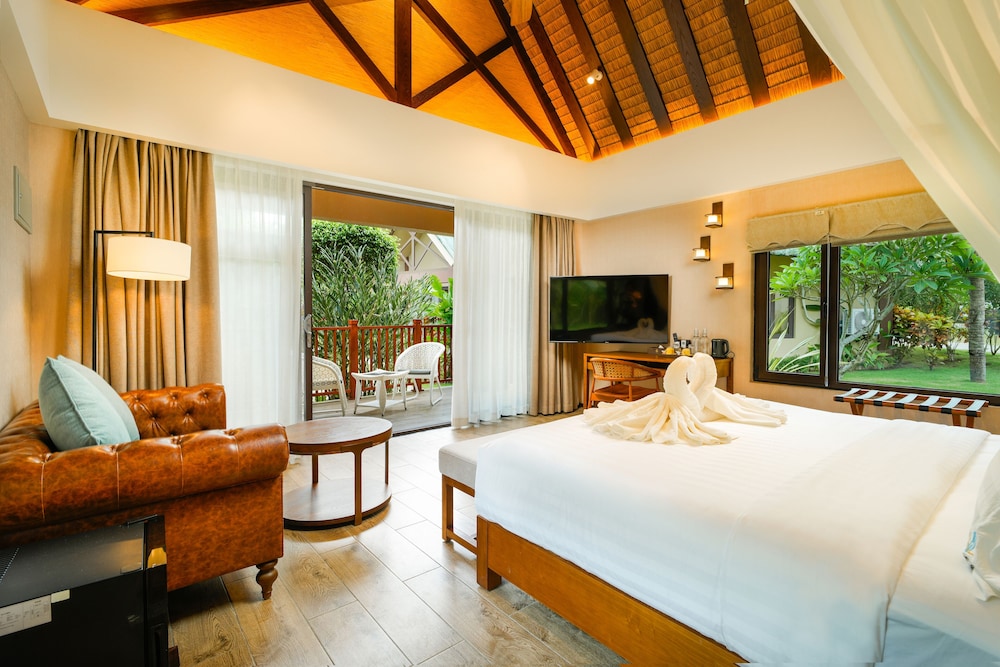 Hive Villa - Photo 4