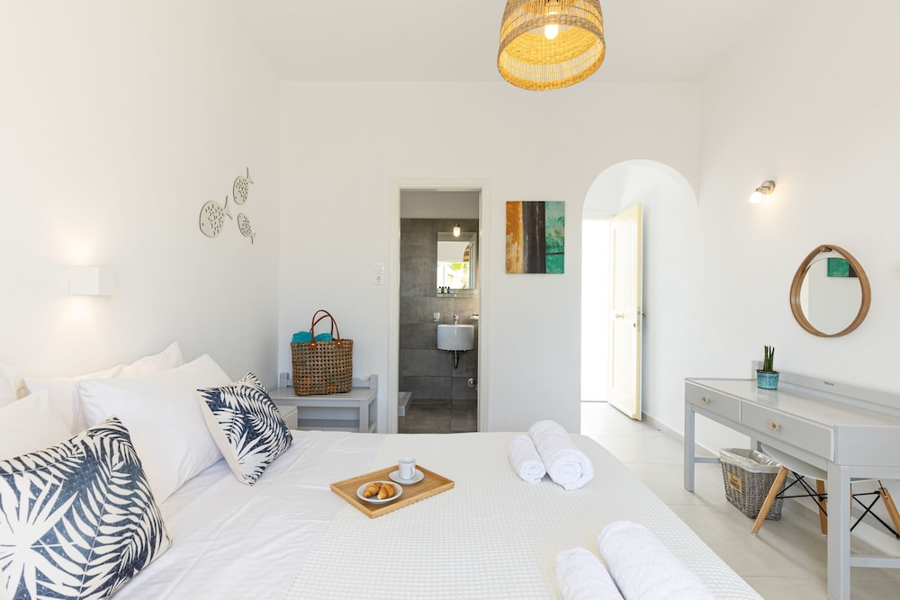 Standard Double or Twin Room, Sea View photo 3
