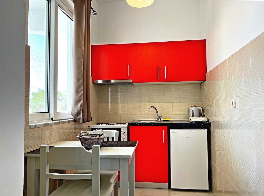 APARTMENT, 1 BEDROOM, VERANDA, GARDEN AND COUNTRY VIEW (2) photo 3