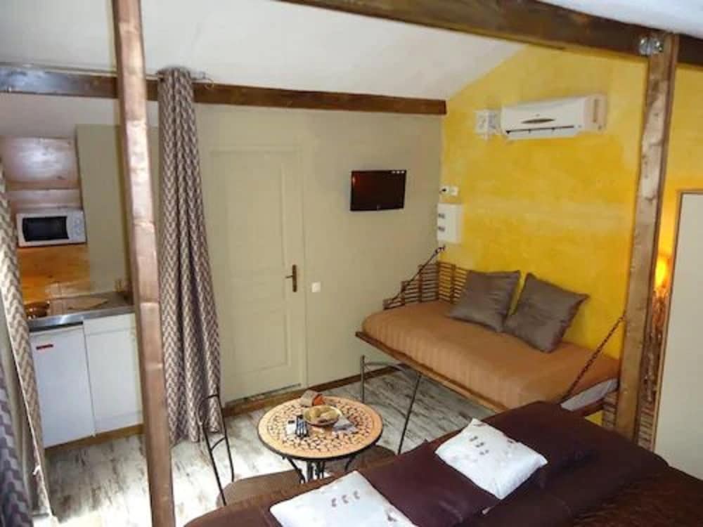 Standard Studio (Philonios) photo 2