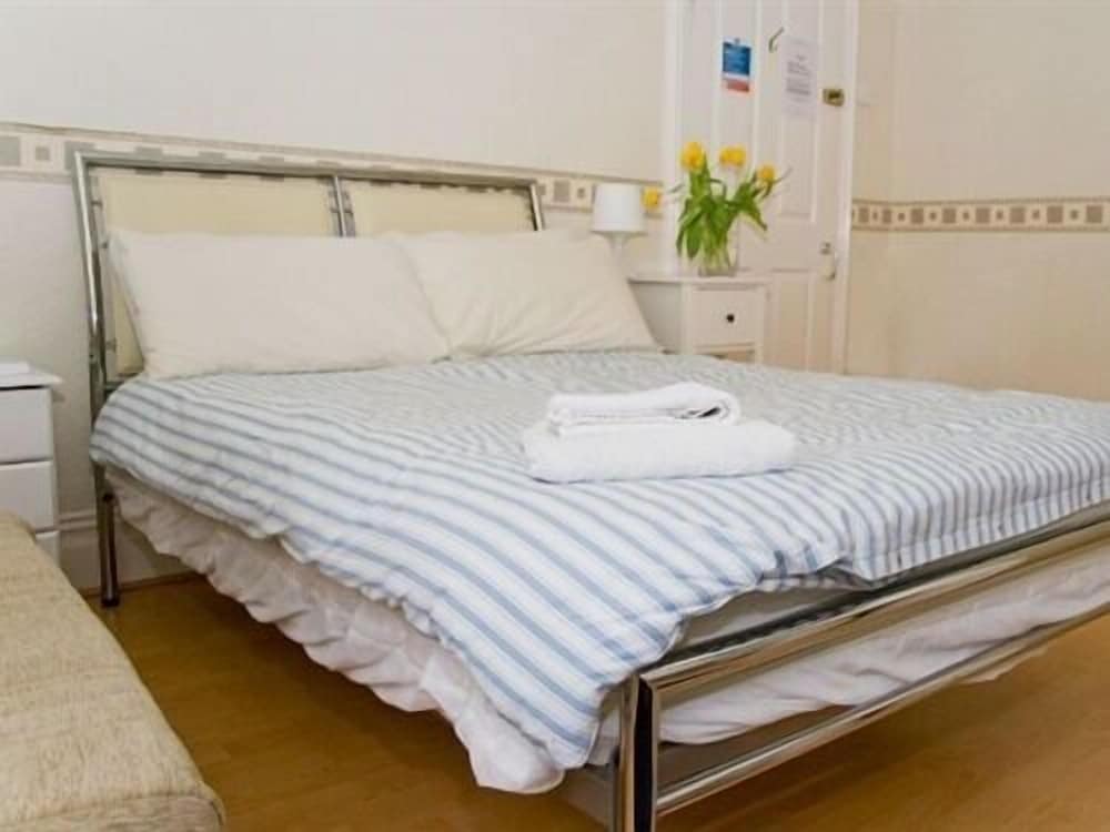 Double Room, Shared Bathroom photo 1