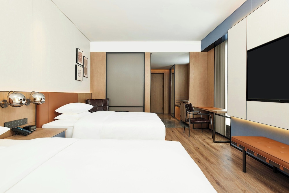 Superior Room, 2 Double Beds, City View