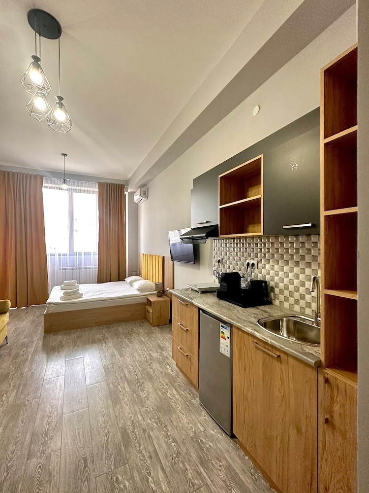 Deluxe Studio Room with  King-Size Bed
