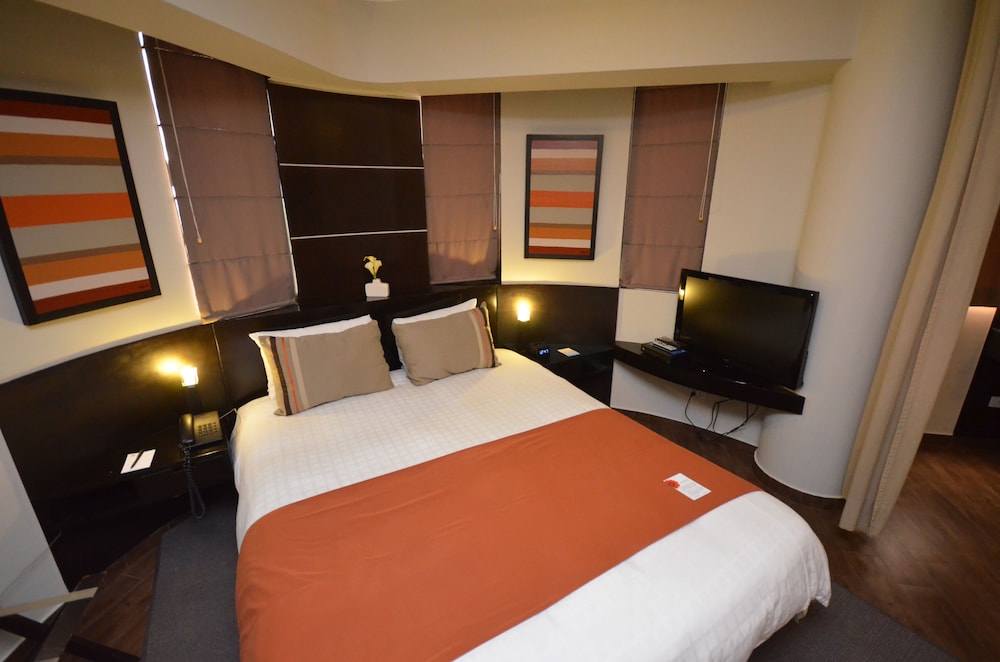 Deluxe Suite, 1 Queen Bed - Photo 2