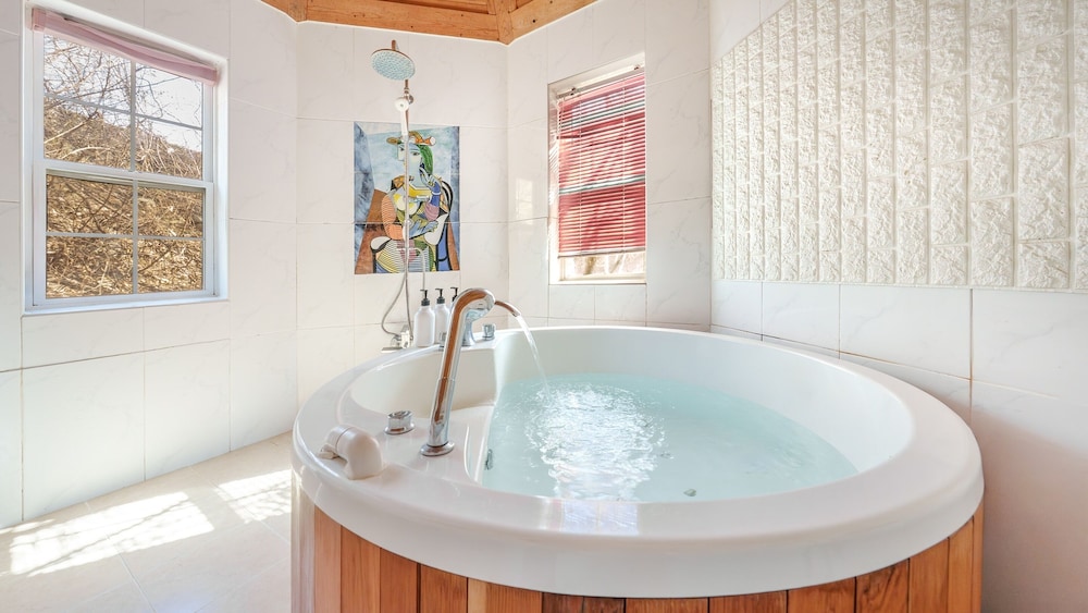 Basic Room, 1 Bedroom (Deluxe 3(Pet, BBQ, Terrace, Spa)) - Photo 7