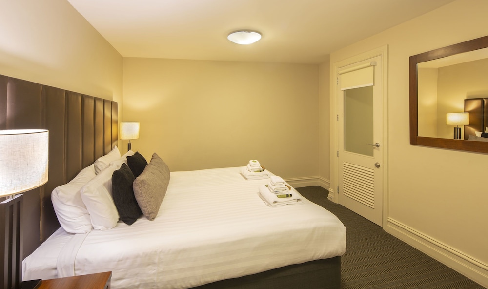 2 Bedroom Garden Suite - Photo 8