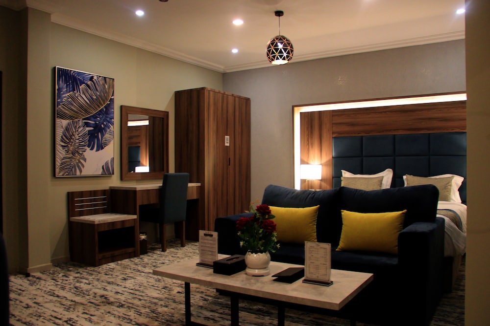 Double or Twin Room - Photo 6