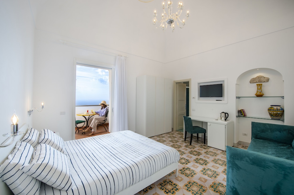 Junior Studio Suite, 1 Bedroom, Balcony, Sea View (Luxury) photo 2