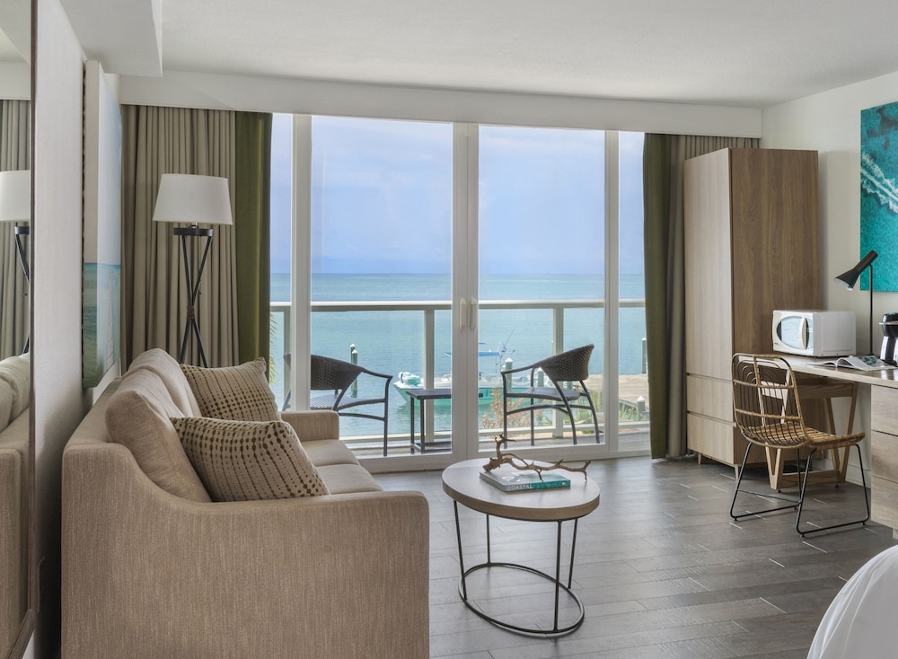 Alligator Reef Oceanfront Room King - Photo 5