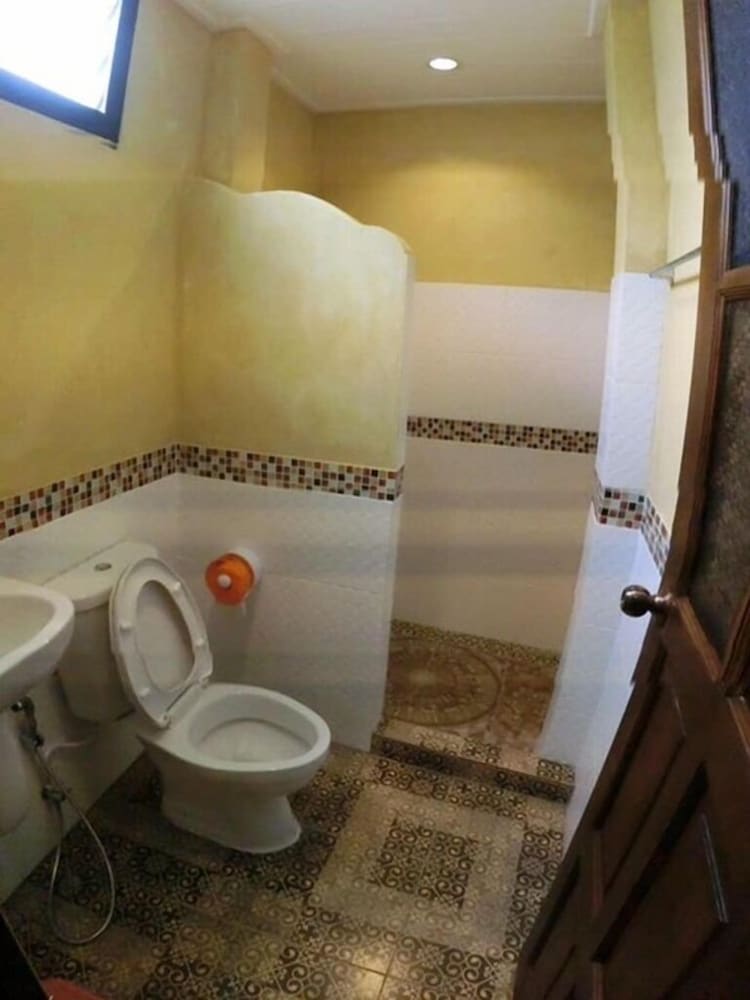 Classic Villa, 1 King Bed, Hill View, Garden Area photo 2