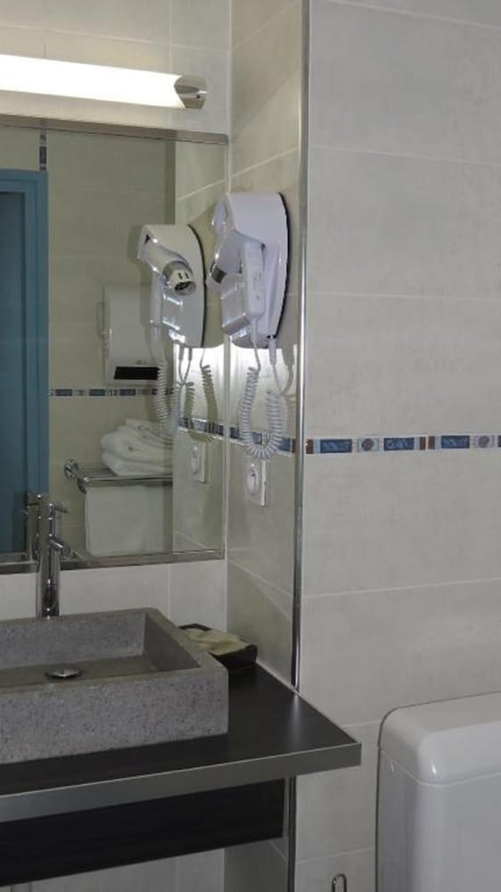 Comfort Room photo 2