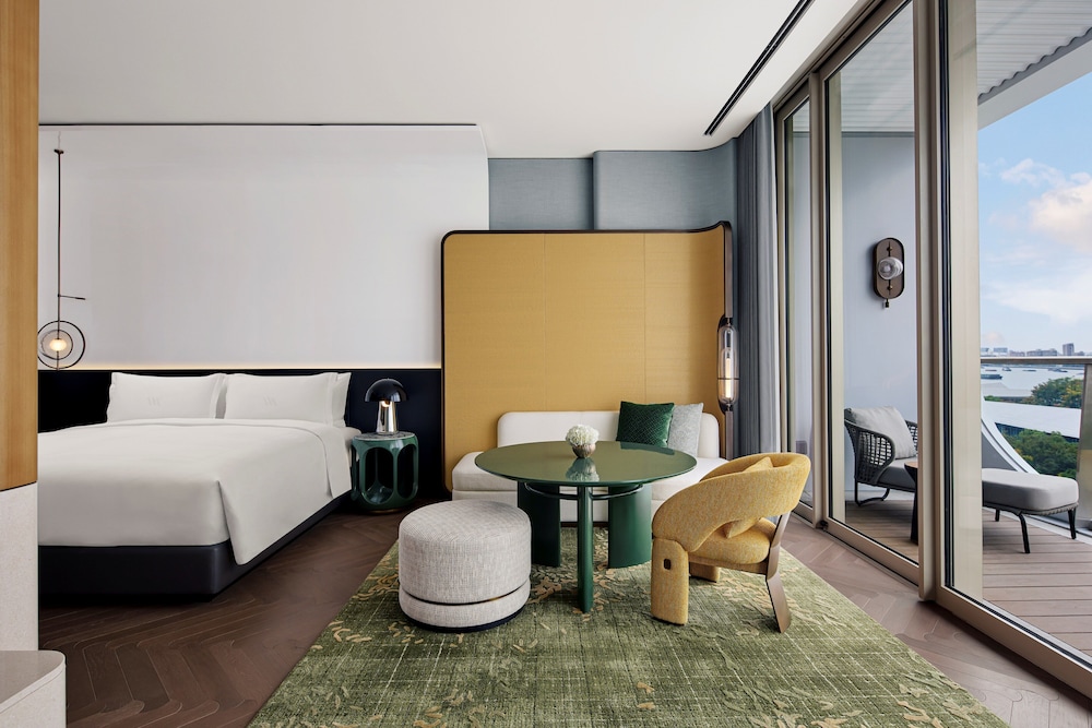 Deluxe Room, 1 King Bed