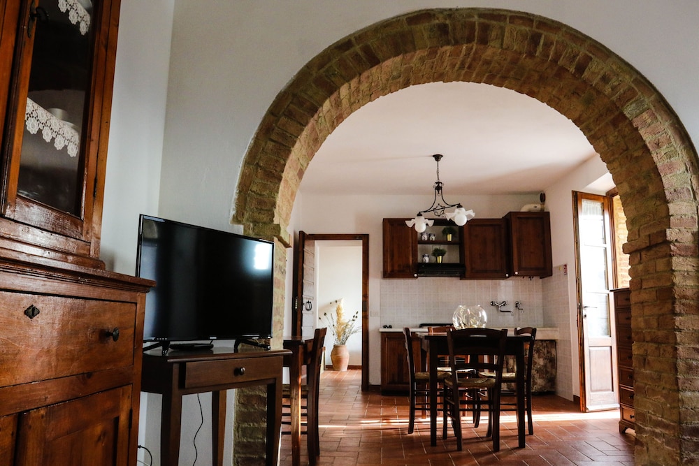 Comfort Apartment photo 2