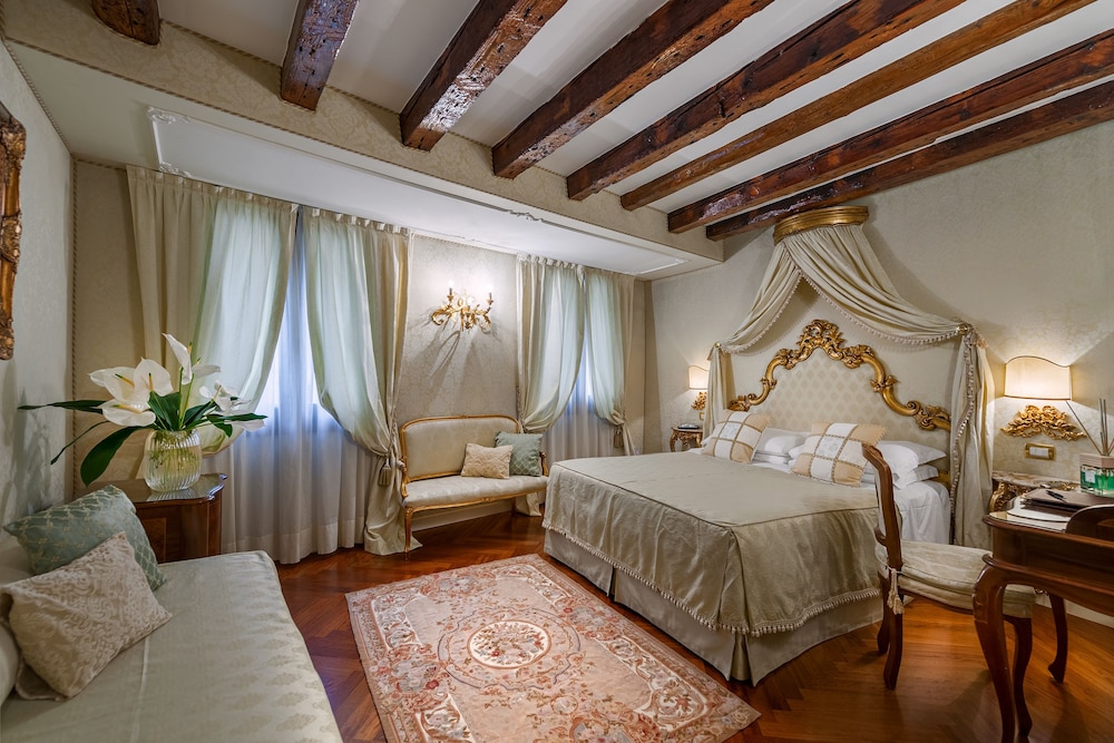 Room (Prestige)