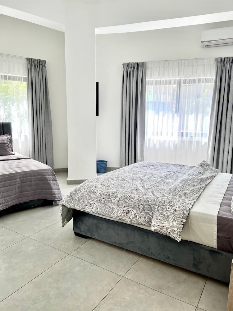 Twin Room with Ensuite - Photo 8