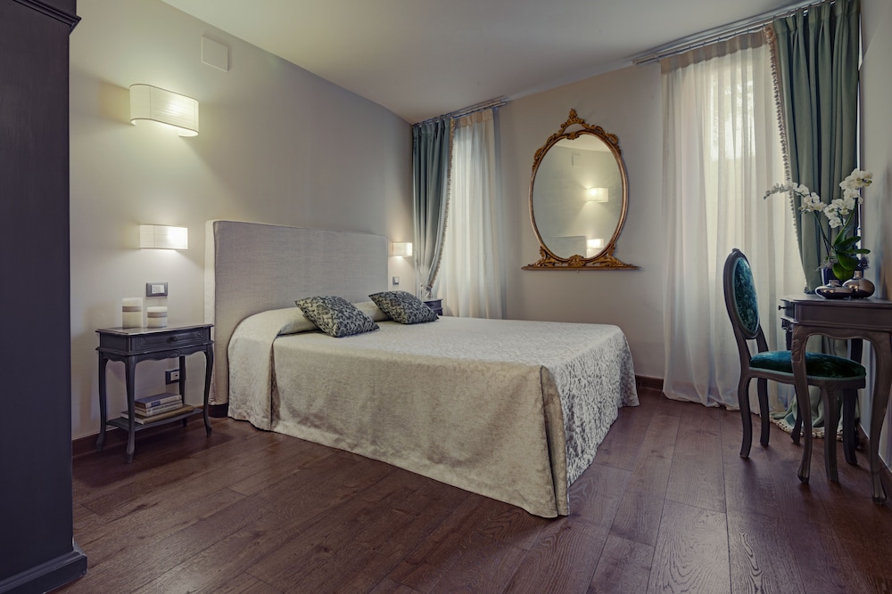 Comfort Triple Room photo 3