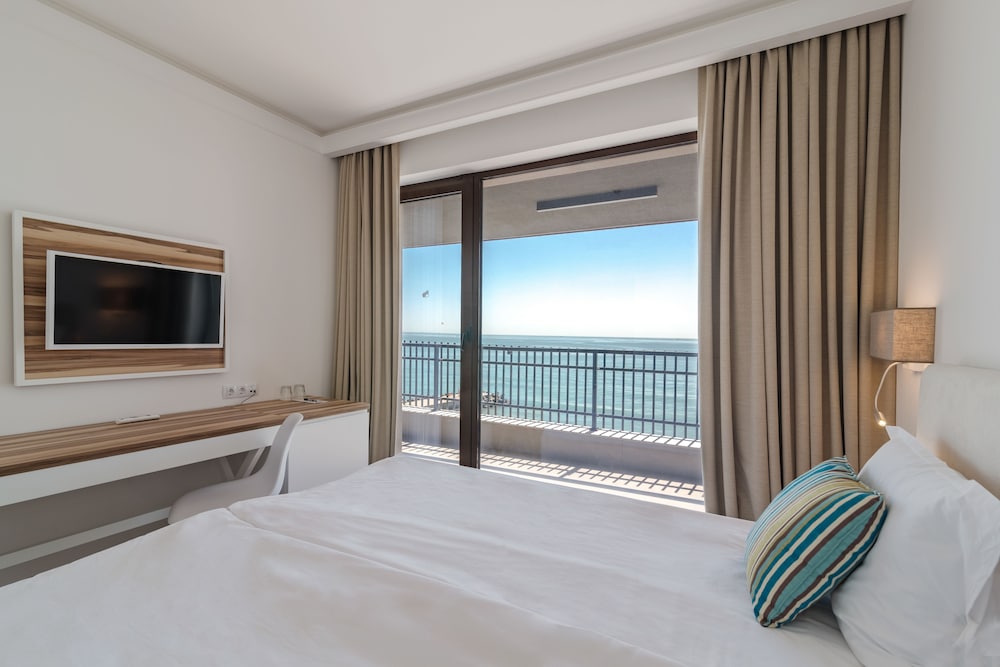 Standard Double or Twin Room, Balcony, Sea View