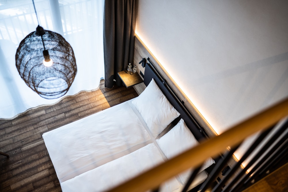 Panoramic Room, Balcony - Photo 4
