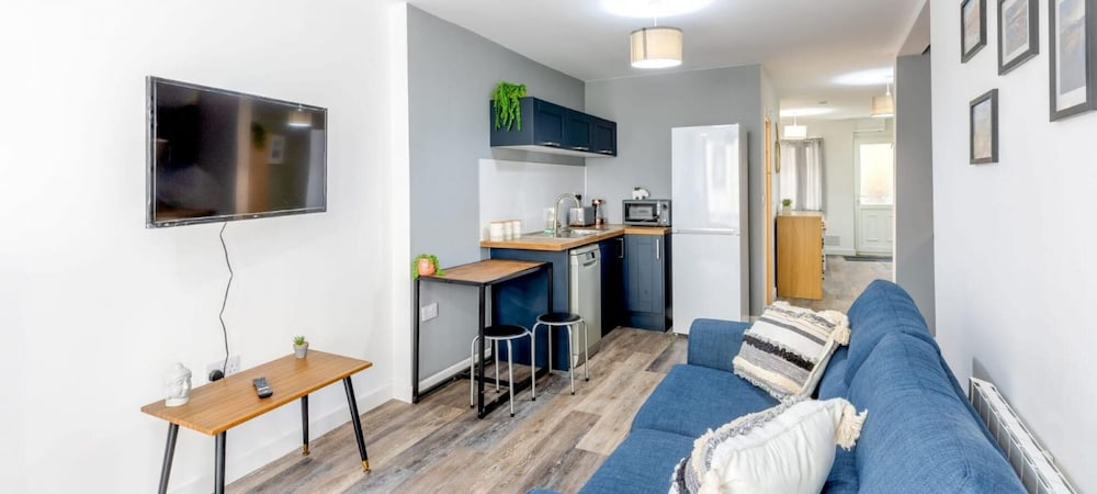 Apartment photo 2