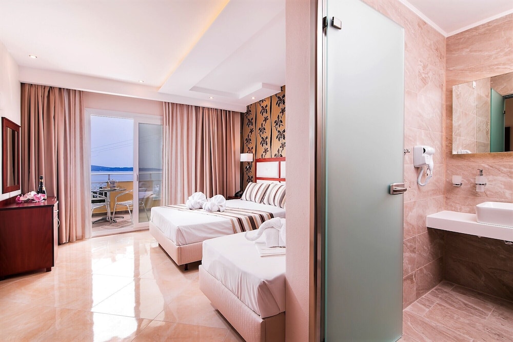Deluxe Triple Room, Sea View