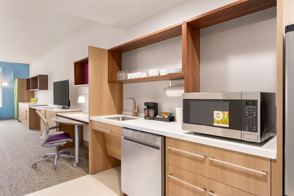 Studio, 1 King Bed, Accessible, Bathtub (Mobility & Hearing) - Photo 3