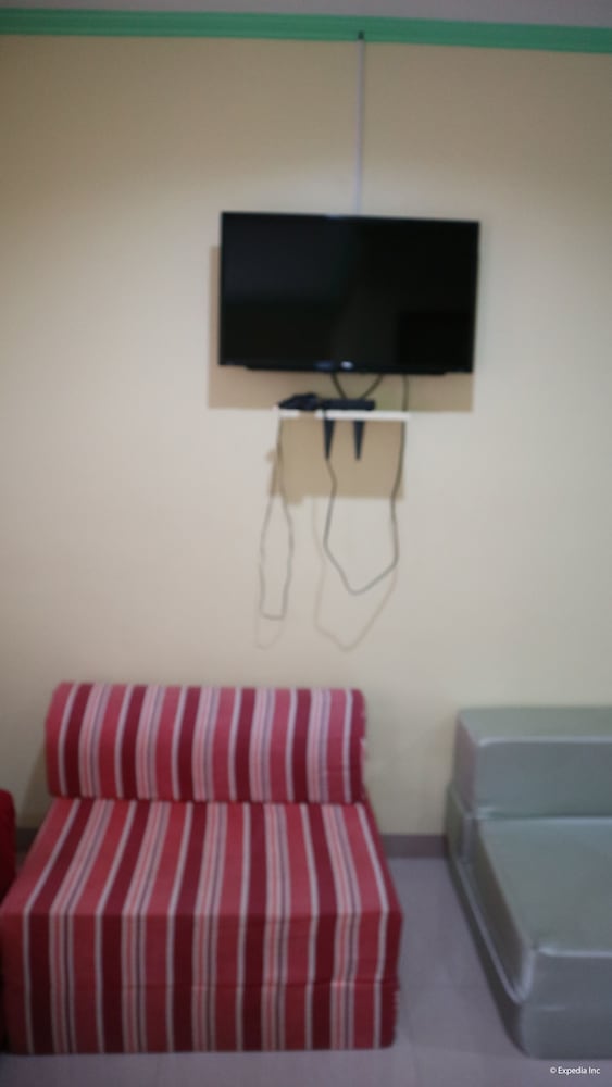 Room with 1 Queen Bed photo 3