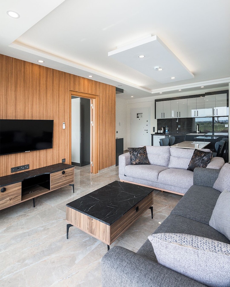 Comfort Suite, City View