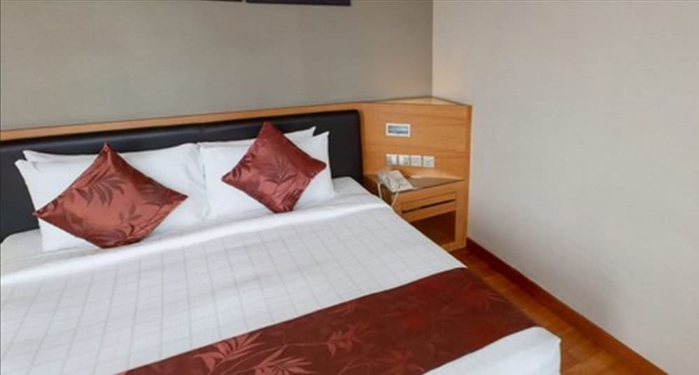 Room, 1 King Bed, City View