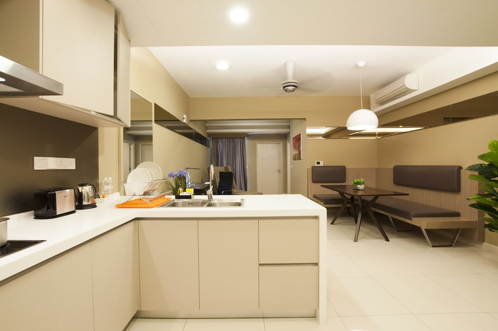 Suasana Premium Suites 1 Bedroom thumbnail 5