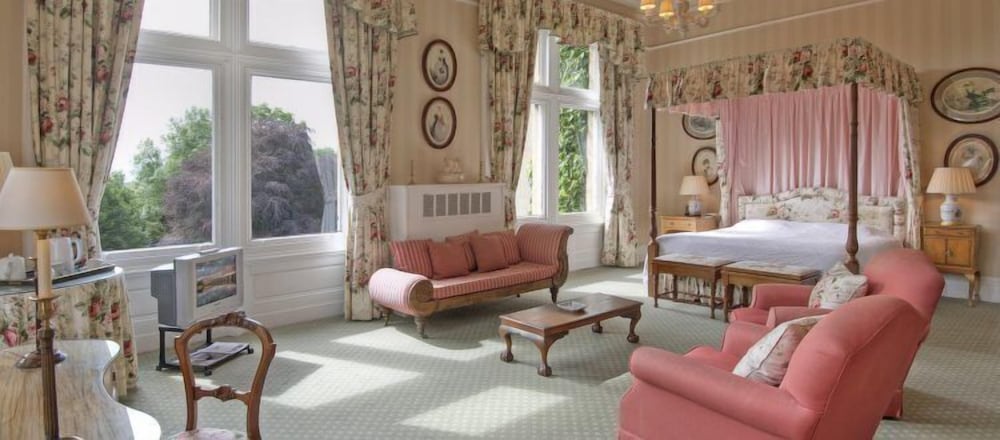 Four-poster Room photo 2