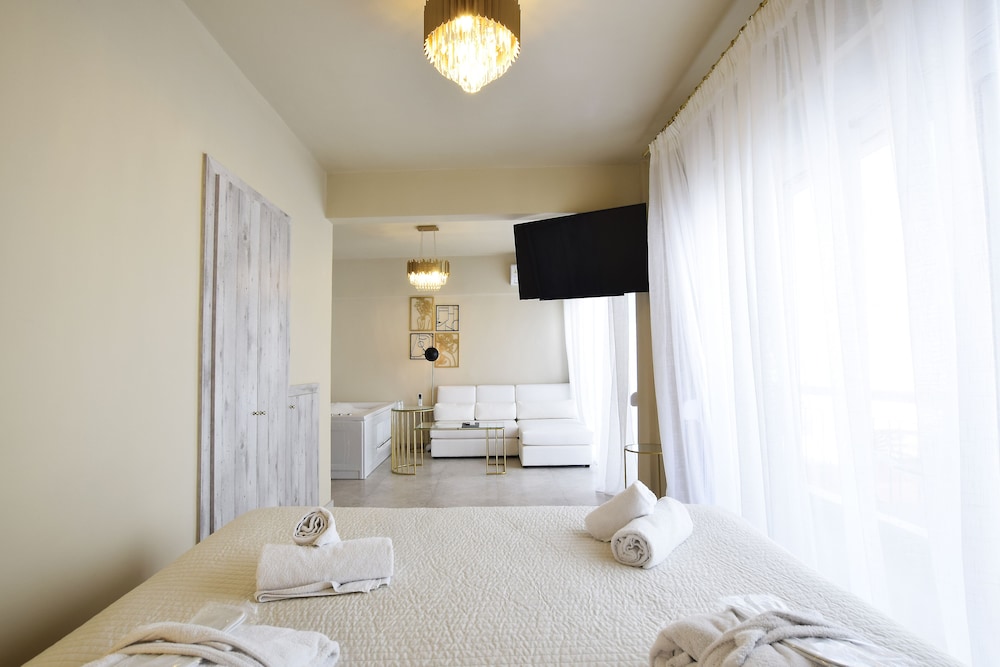 Luxury Studio Suite photo 3