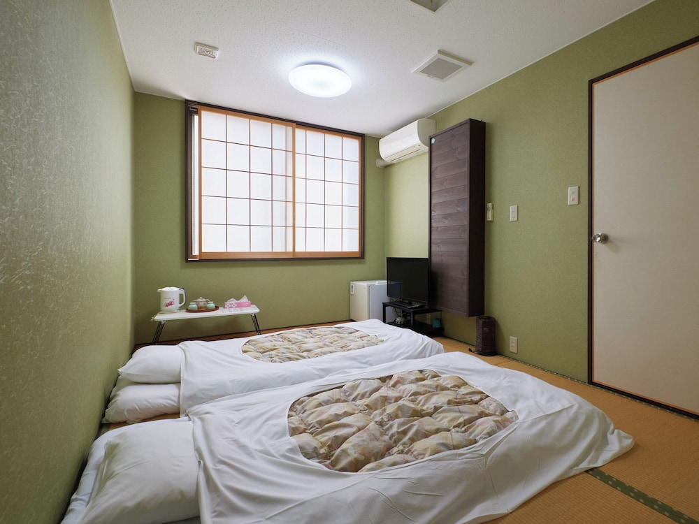 Traditional Twin Room, Non Smoking photo 1