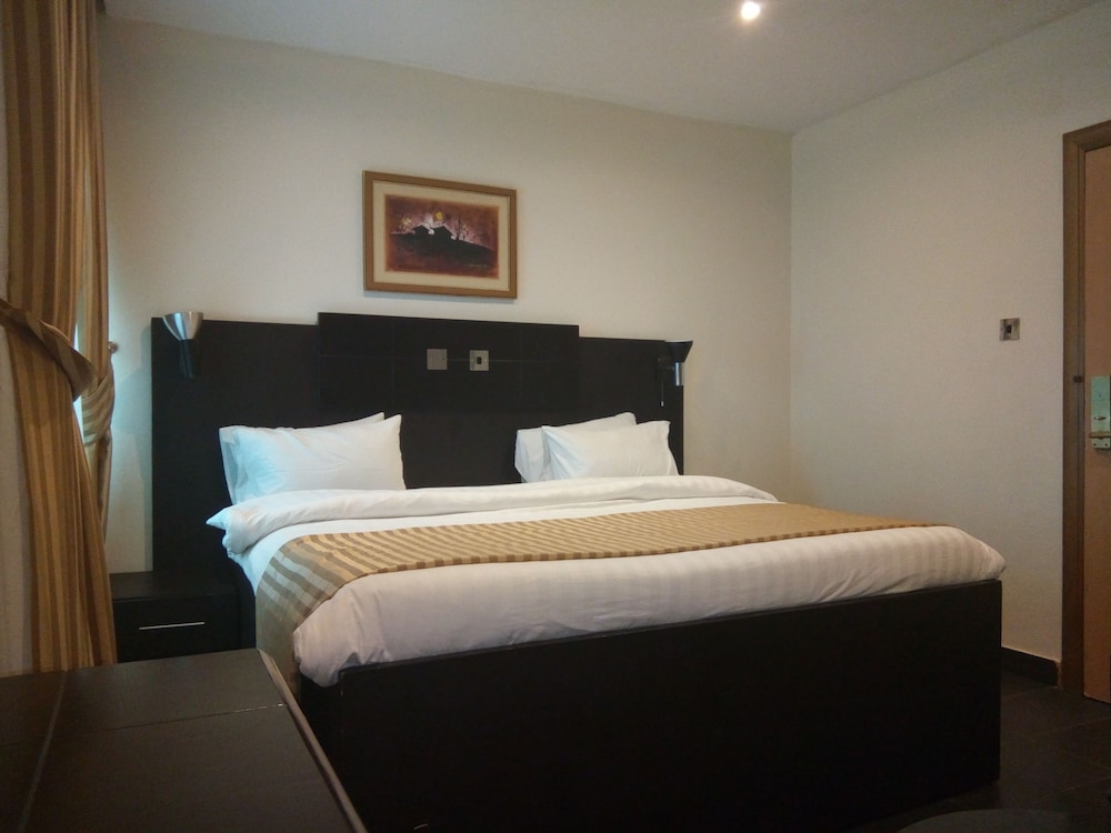 Deluxe Room - Photo 4