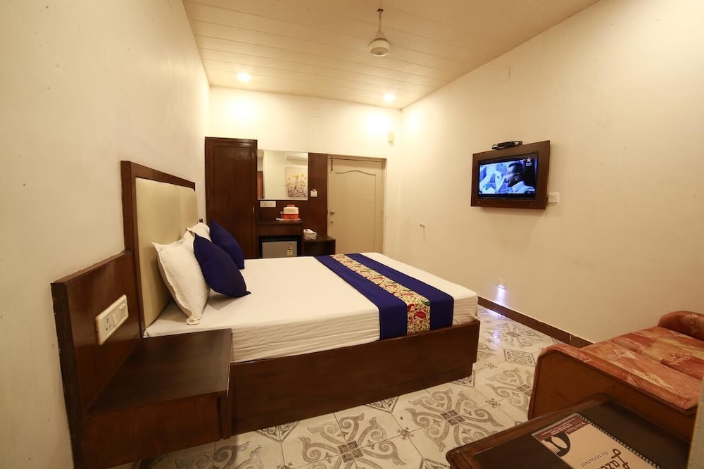 Standard Non AC Room photo 1