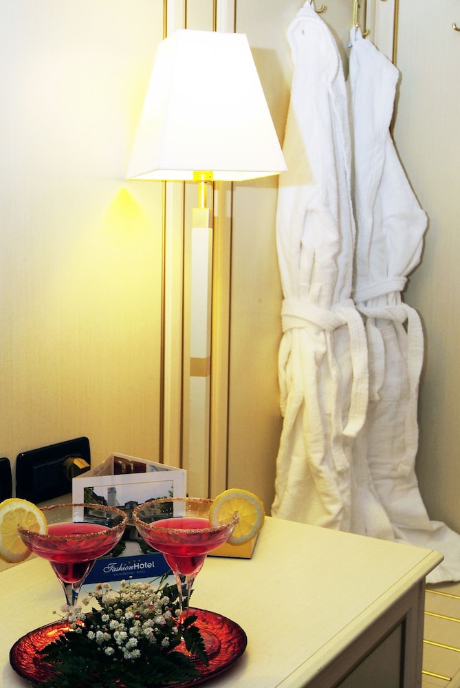 Classic Double Room - Photo 9