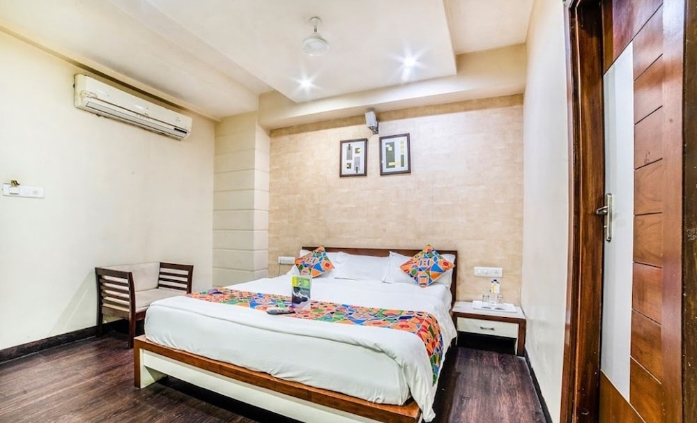 Deluxe Room, 1 King Bed