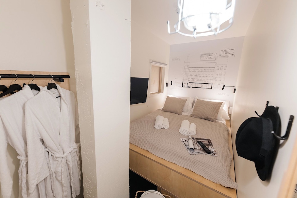 Economy Double Room, 1 Double Bed photo 2
